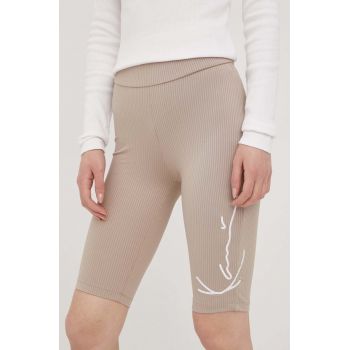 Karl Kani pantaloni scurți femei, culoarea bej, cu imprimeu, medium waist KW2210152-taupe