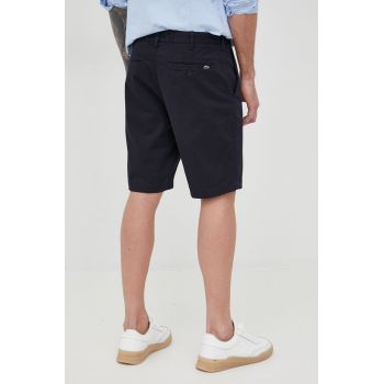 Lacoste pantaloni scurți bărbați, culoarea bleumarin FH2647-02S de firma originali
