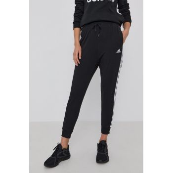 Adidas Pantaloni GR9604 femei, culoarea negru, cu imprimeu la reducere