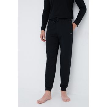 BOSS pantaloni de pijama barbati, culoarea negru, cu imprimeu ieftine