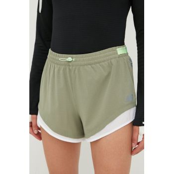 New Balance pantaloni scurți de alergare Q Speed Fuel femei, culoarea verde, cu imprimeu, medium waist