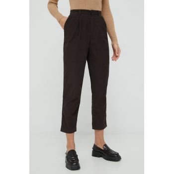 GAP pantaloni de catifea cord femei, culoarea negru, mulata, high waist