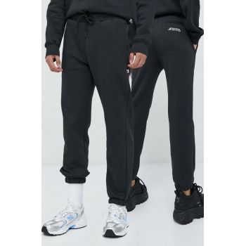 Kangol pantaloni de trening unisex, culoarea negru, neted la reducere