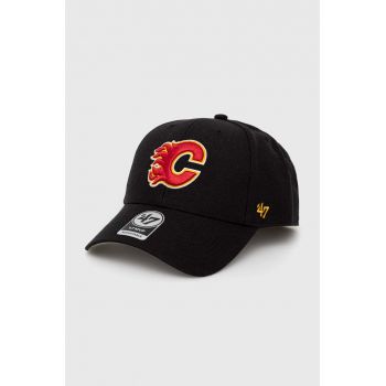 47brand șapcă NHL Calgary Flames culoarea negru, cu imprimeu