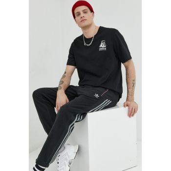 Adidas Originals tricou din bumbac culoarea negru, cu imprimeu de firma original