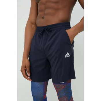 adidas pantaloni scurți de antrenament Chelsea bărbați, culoarea bleumarin IC9393