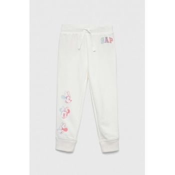 GAP pantaloni de trening pentru copii x Disney culoarea alb, cu imprimeu