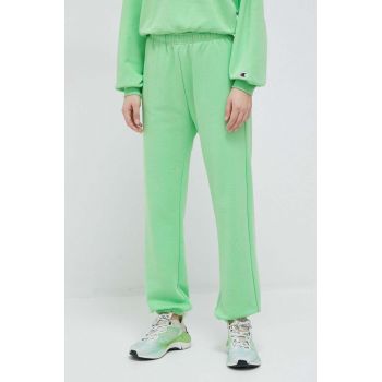 Champion pantaloni de trening culoarea verde, neted ieftin