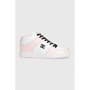 DC sneakers culoarea roz