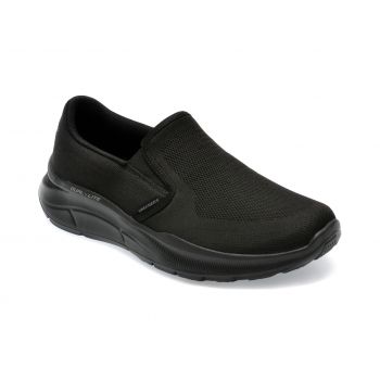 Pantofi SKECHERS negri, EQUALIZER 5.0, din material textil ieftini