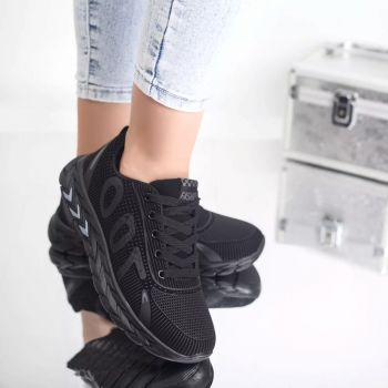 Pantofi sport rares negru textil