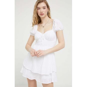 Hollister Co. rochie din bumbac culoarea alb, mini, evazati