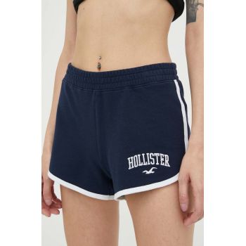 Hollister Co. pantaloni scurti femei, culoarea albastru marin, cu imprimeu, medium waist