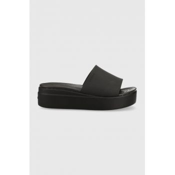 Crocs papuci Brooklym Slide femei, culoarea negru, cu platformă 205669