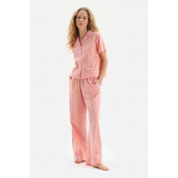Pijama cu maneci lungi si model in dungi ieftine