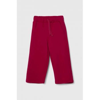 United Colors of Benetton pantaloni culoarea roz, neted