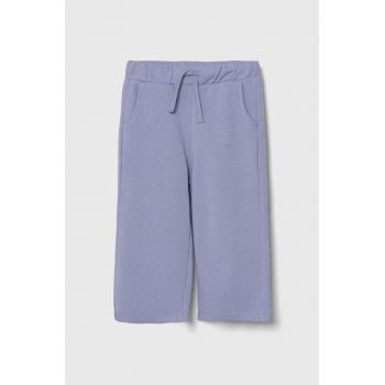 United Colors of Benetton pantaloni culoarea violet, neted