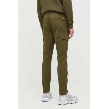 Tommy Jeans pantaloni barbati, culoarea verde, cu fason cargo la reducere