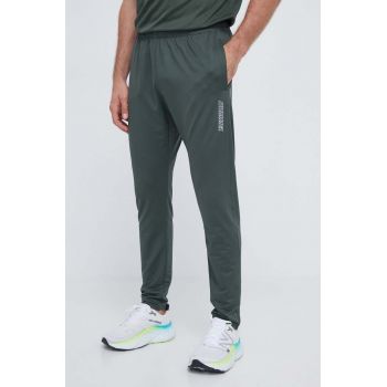 Hummel pantaloni de antrenament Strength culoarea verde, cu imprimeu