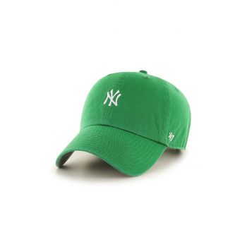 47brand șapcă de baseball din bumbac MLB New York Yankees culoarea verde, cu imprimeu B-BSRNR17GWS-KY