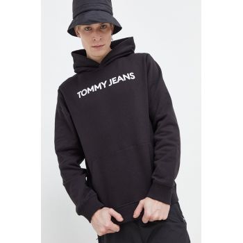 Tommy Jeans hanorac de bumbac barbati, culoarea negru, cu glugă, cu imprimeu