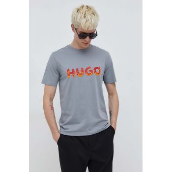 HUGO tricou din bumbac bărbați, culoarea gri, cu imprimeu 50504542