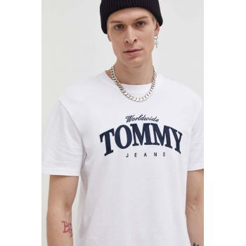 Tommy Jeans tricou din bumbac bărbați, culoarea alb, cu imprimeu DM0DM18274