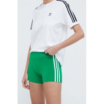 adidas Originals pantaloni scurți femei, culoarea verde, cu imprimeu, high waist