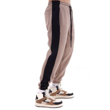 Pantaloni de trening cu segmente contrastante