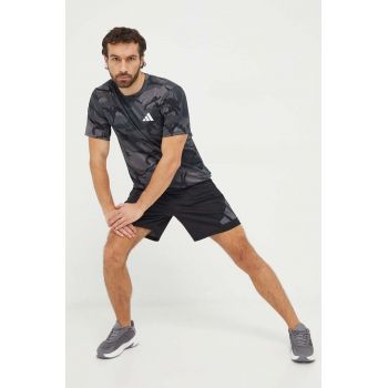 adidas Performance tricou de antrenament Training Essentials culoarea gri, cu imprimeu IM7449