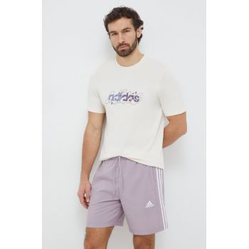 adidas tricou din bumbac bărbați, culoarea bej, cu imprimeu IM8310