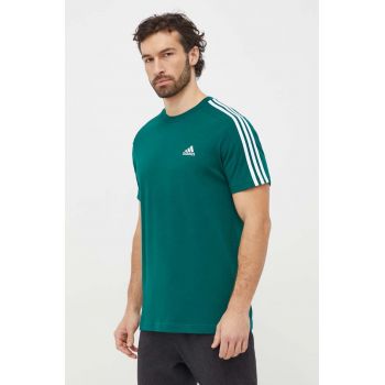adidas tricou din bumbac bărbați, culoarea verde, cu imprimeu IS1333