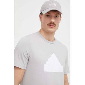 adidas tricou din bumbac bărbați, culoarea gri, cu imprimeu IY4283