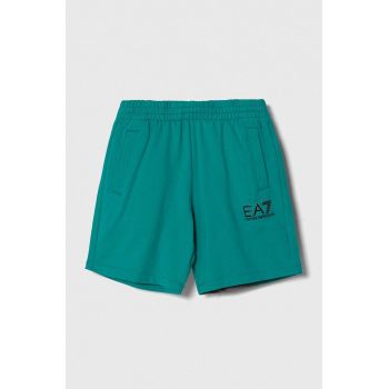 EA7 Emporio Armani pantaloni scurți din bumbac pentru copii culoarea verde
