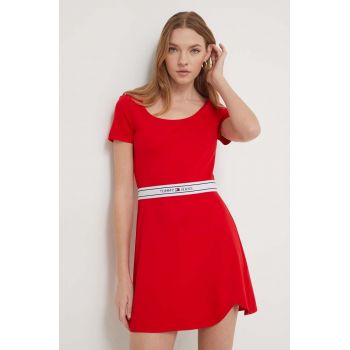 Tommy Jeans rochie culoarea roșu, mini, evazați DW0DW17924