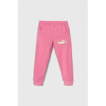 Puma pantaloni de trening pentru copii ESS+ SUMMER CAMP Sweatpants TR culoarea roz, cu imprimeu