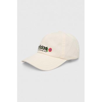 adidas șapcă de baseball din bumbac culoarea bej, cu imprimeu IR8648