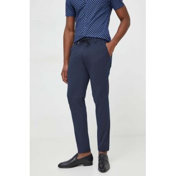 BOSS pantaloni bărbați, culoarea bleumarin, mulată 50514608