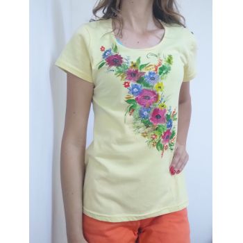 Tricou galben pal pictat manual ,cu flori colorate,unicat