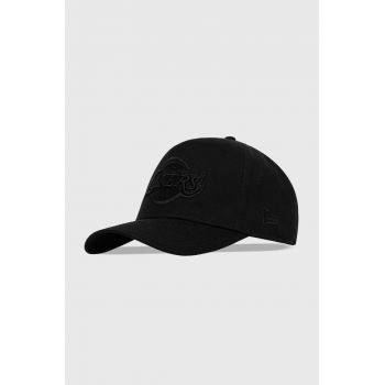 New Era șapcă de baseball din bumbac culoarea negru, cu imprimeu, LOS ANGELES LAKERS