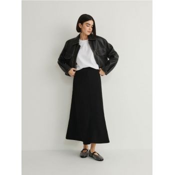 Reserved - Fustă midi din tricot striat - negru