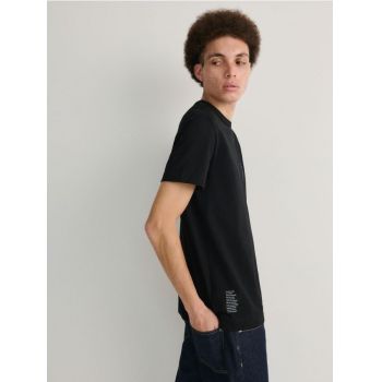 Reserved - Tricou regular cu imprimeu - negru