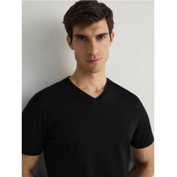 Reserved - Tricou slim cu decolteu în V - negru
