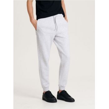 Reserved - Pantaloni de molton regular fit - gri deschis