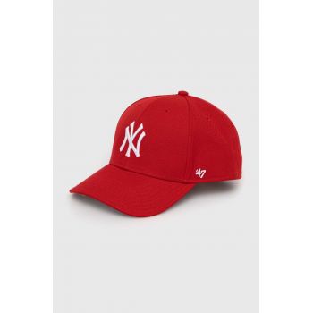 47brand șapcă de baseball pentru copii MLB New York Yankees culoarea rosu, cu imprimeu, BMVP17WBV