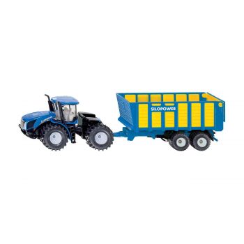 TRACTOR WITH SILAGE TRAILER