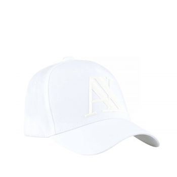HAT WITH EMBOSSED LOGO
