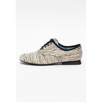 Pantofi din material textil cu imprimeu zebra Pantofi din material textil cu imprimeu zebra