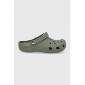 Crocs papuci Classic femei, culoarea verde 10001