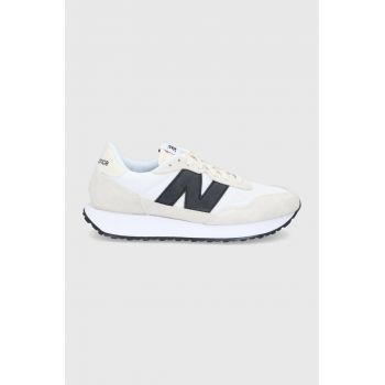 New Balance pantofi culoarea bej